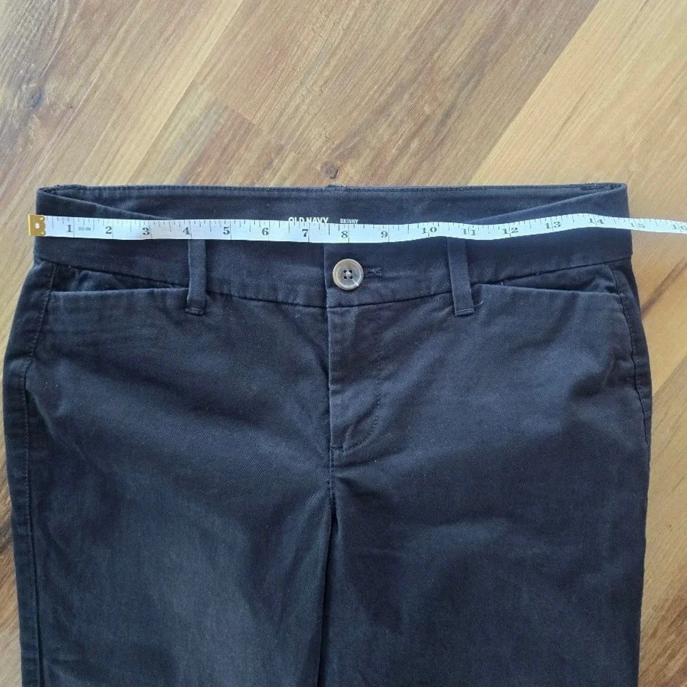 Old Navy Black Skinny Khaki Chino Pants Mid Rise Womens 2 Preppy‎ Minimalist